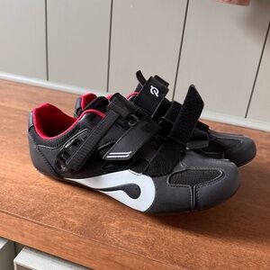 Peloton Shoes Mens size 9 / EU 42